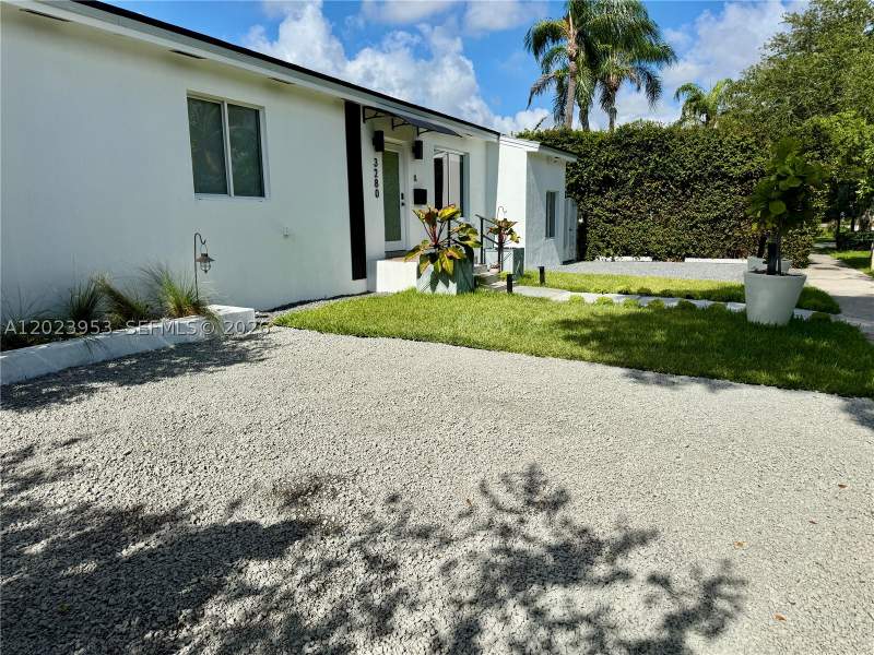 5 bedroom SingleFamilyResidence at 3280 SW 16th Ter, Coral Gate Sec A, Miami — photo 3
