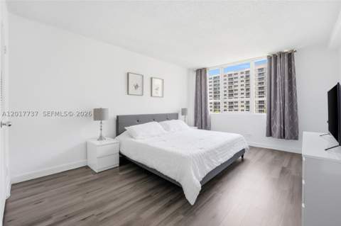 1500 Bay Rd 666S, Miami Beach FL - photo 11 of 32