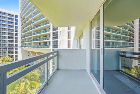 1500 Bay Rd 666S, Miami Beach FL - photo 15 of 32