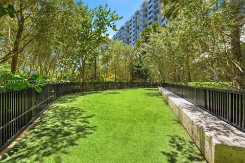 1500 Bay Rd 666S, Miami Beach FL - photo 21 of 32