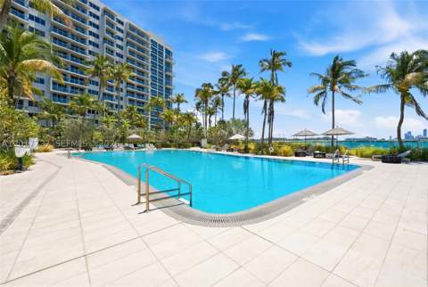 1500 Bay Rd 666S, Miami Beach FL - photo 24 of 32