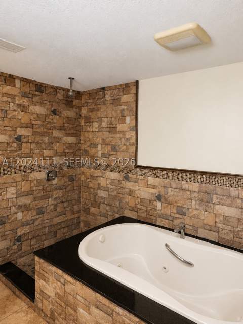 11972 SW 268th Ter, Homestead FL - photo 11 of 22