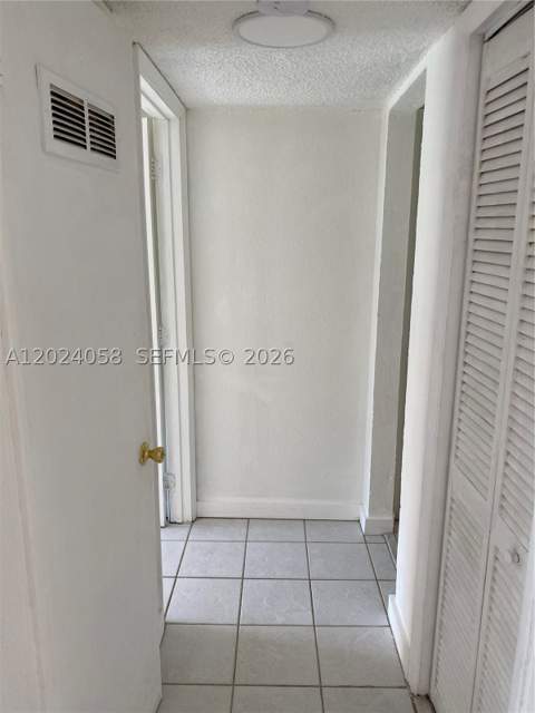 1300 W 47th Pl 118, Hialeah FL - photo 10 of 15