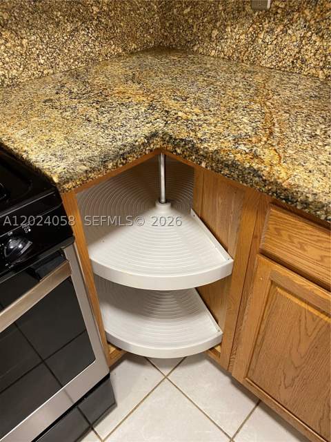 1300 W 47th Pl 118, Hialeah FL - photo 7 of 15