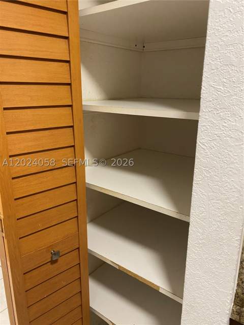 1300 W 47th Pl 118, Hialeah FL - photo 8 of 15