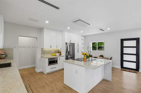 5620 SW 63rd Ct, South Miami FL - photo 8 of 27