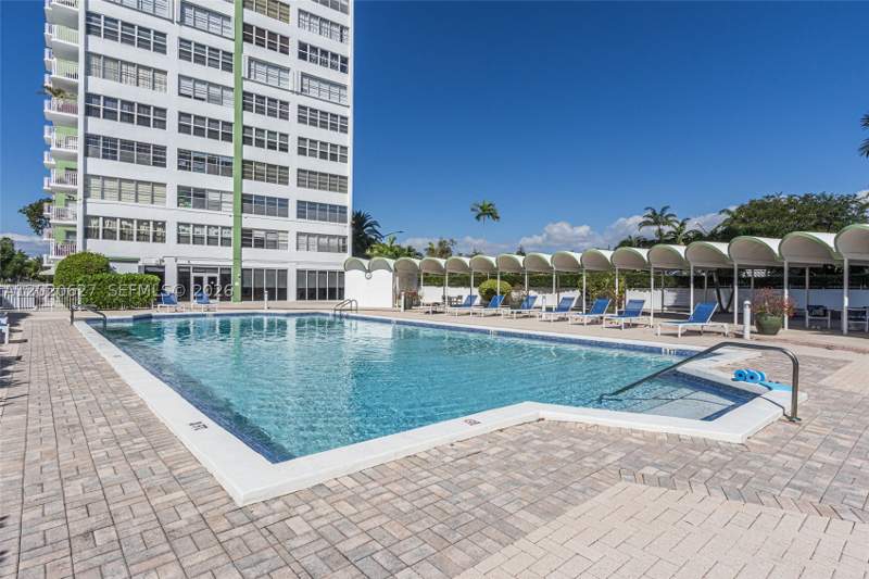 1 bedroom Condominium at 2100 Sans Souci Blvd A603, Bayview Towers Condo Sout, North Miami — photo 3