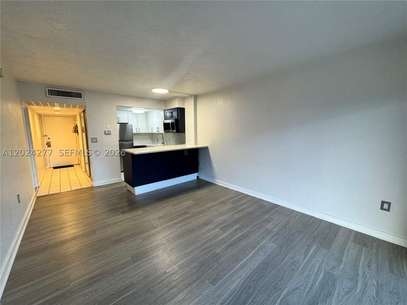 1 bedroom BoatSlip at 1650 NE 115th St 609, Cricket Clubhouse Condo, Miami — photo 4
