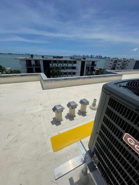 1801 S Treasure Drive, North Bay Village FL - photo 15 of 20