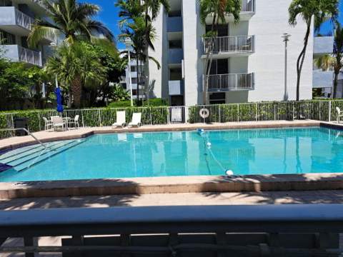 1801 S Treasure Drive, North Bay Village FL - photo 18 of 20