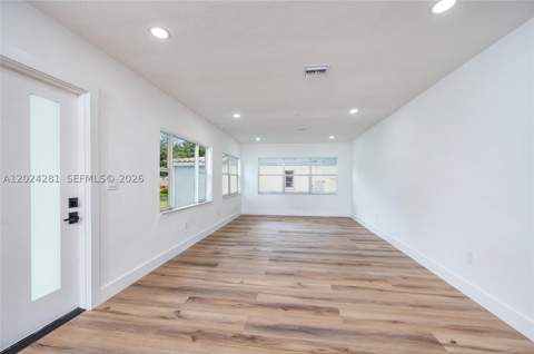 264 Navajo St, Miami Springs FL - photo 15 of 21