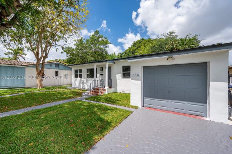 3 bedroom SingleFamilyResidence at 264 Navajo St, Golf Course Addn Hia, Miami Springs — photo 5