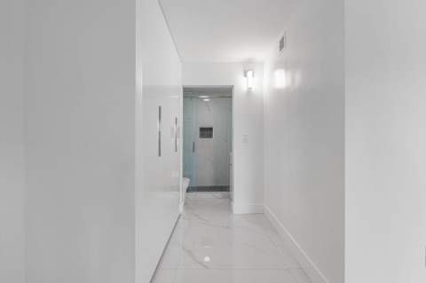 510 W Park Drive 104-3, Miami FL - photo 15 of 37