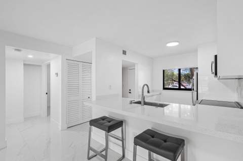 510 W Park Drive 104-3, Miami FL - photo 17 of 37