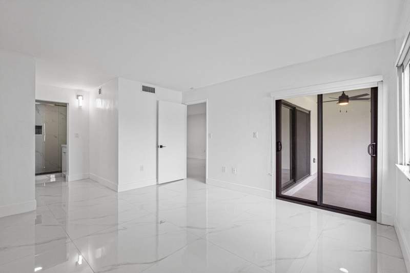 2 bedroom Condominium at 510 W Park Drive 104-3, West Lake Village II Condo, Miami — photo 5