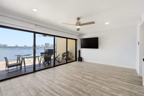 2757 NE 165th Ter 28, North Miami Beach FL - photo 10 of 38