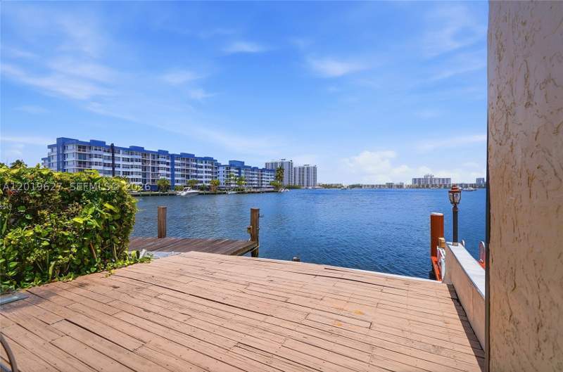 2 bedroom Townhouse at 2757 NE 165th Ter 28, Leeward Point Condo, North Miami Beach — photo 5