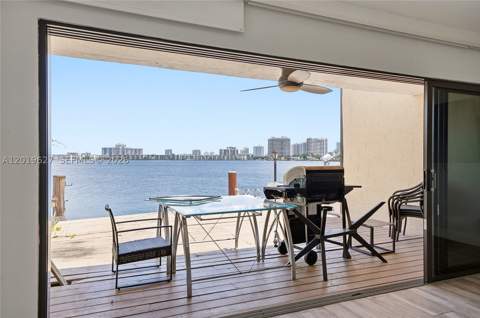 2757 NE 165th Ter 28, North Miami Beach FL - photo 6 of 38