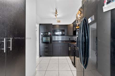 900 Bay Dr 606, Miami Beach FL - photo 8 of 23