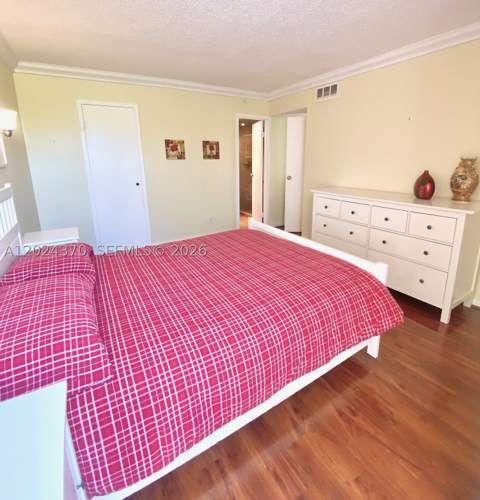 210 172nd St 226, Sunny Isles Beach FL - photo 16 of 44
