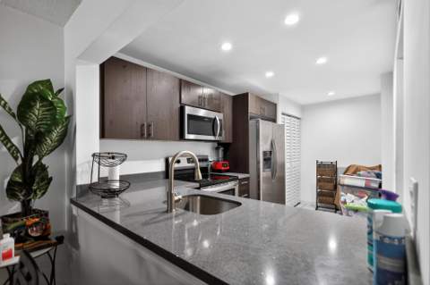 20805 NE 8th Court 101-21, Miami FL - photo 13 of 19