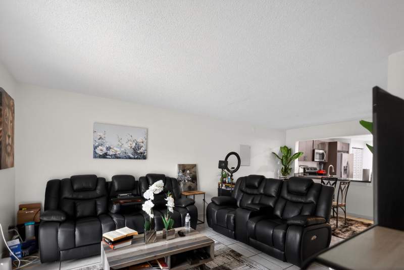 2 bedroom Condominium at 20805 NE 8th Court 101-21, Monterey Two Condo, Miami — photo 3