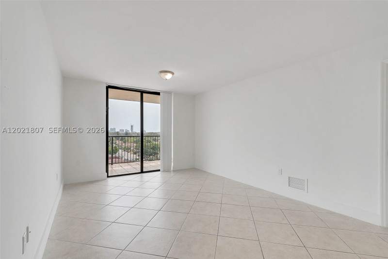 2 bedroom Condominium at 1690 SW 27th Ave 805, Coral Pointe Condo, Miami — photo 5