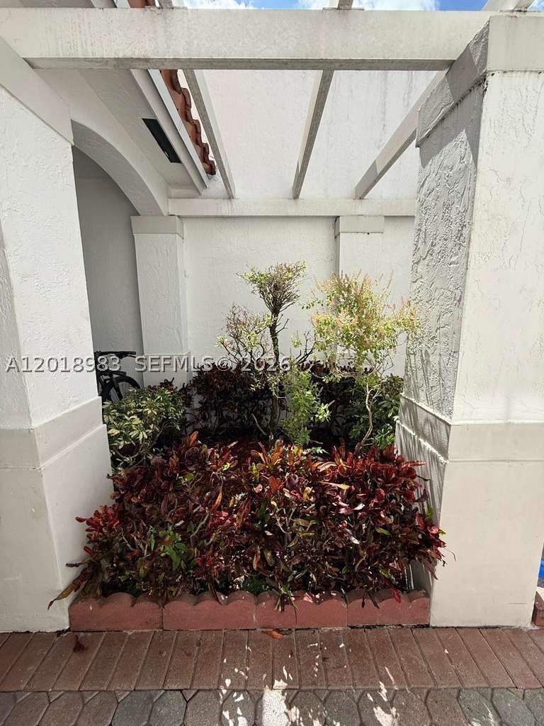 3 bedroom Townhouse at 10973 NW 62nd Ter, Doral Isles Antigua, Doral — photo 2