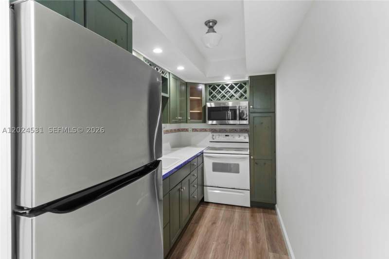 1 bedroom Condominium at 16518 NE 26th Ave 405, Eastern Parkview Condo, North Miami Beach — photo 5