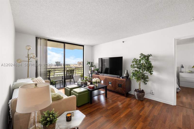 3 bedroom Condominium at 3300 NE 192nd St 1601, Parc Central Aventura Eas, Aventura — photo 2