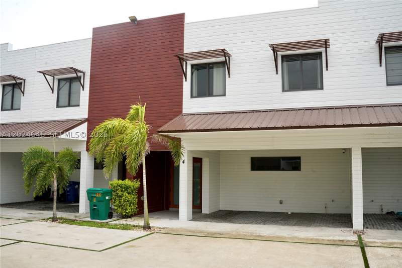 3 bedroom Townhouse at 958 NW 10th St 4, Green Park Sub, Florida City — photo 2