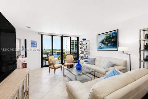 20281 E Country Club Dr 510, Aventura FL - photo 7 of 52