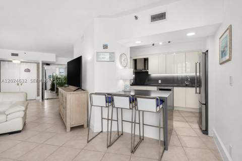 20281 E Country Club Dr 510, Aventura FL - photo 8 of 52