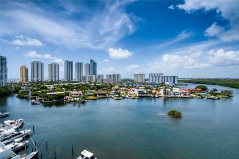 400 Sunny Isles Blvd 1202, Sunny Isles Beach FL - photo 11 of 70