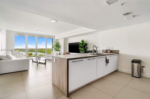 400 Sunny Isles Blvd 1202, Sunny Isles Beach FL - photo 22 of 70