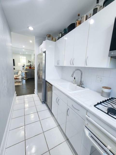 900 16th Street 102, Miami Beach FL - photo 15 of 37