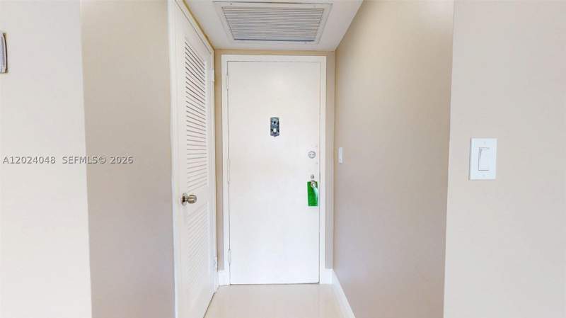 1 bedroom Condominium at 20100 W Country Club Dr 801, Bonavida Condo, Aventura — photo 2