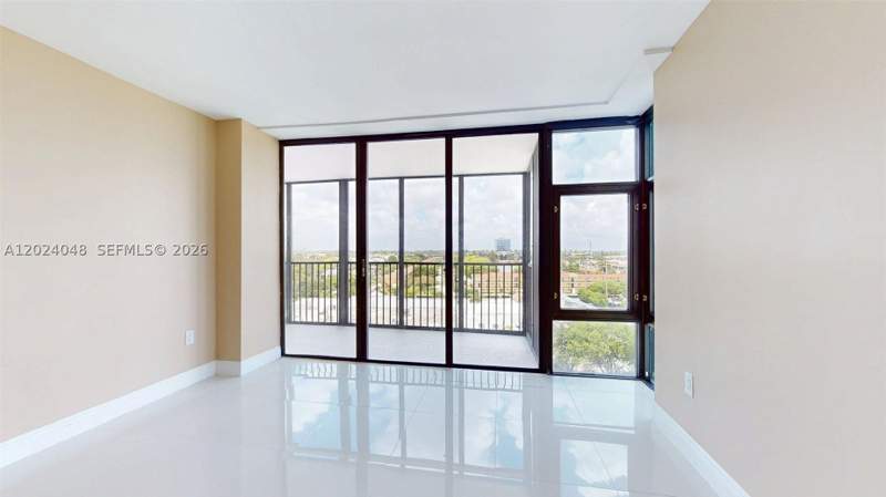 1 bedroom Condominium at 20100 W Country Club Dr 801, Bonavida Condo, Aventura — photo 4