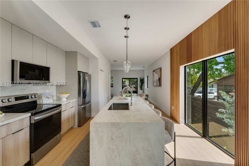 3 bedroom Townhouse at 1917 NW 17 St A, Ocoee Park, Miami — photo 1