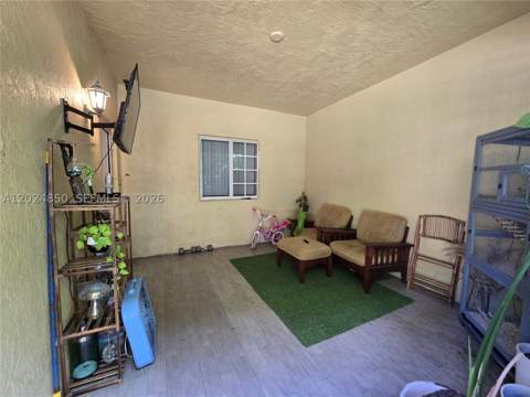 1236 NE 32nd Ave, Homestead FL - photo 8 of 41