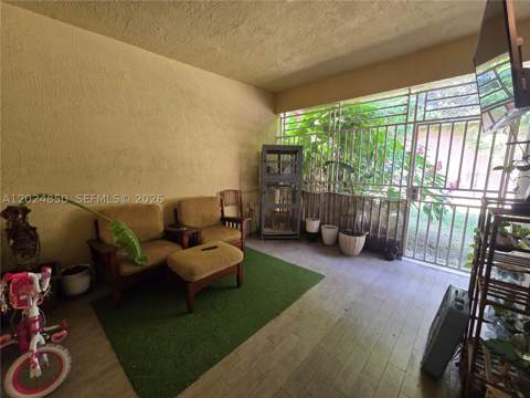 1236 NE 32nd Ave, Homestead FL - photo 9 of 41