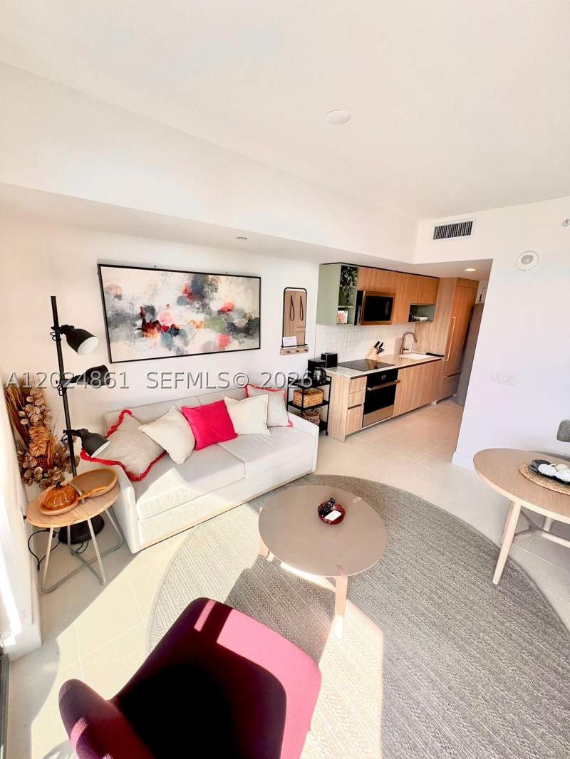 1 bedroom Condominium at 159 NE 6th St 2508, Gale Hotel and Residences, Miami — photo 3