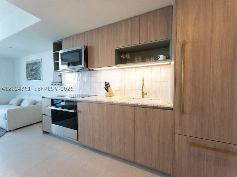 1 bedroom Condominium at 159 NE 6th St 2508, Gale Hotel and Residences, Miami — photo 5
