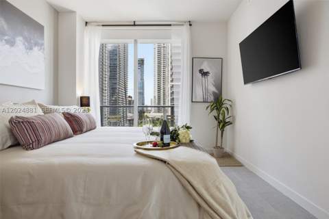 121 NE 5th St 1712, Miami FL - photo 11 of 84