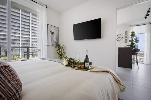 121 NE 5th St 1712, Miami FL - photo 12 of 84