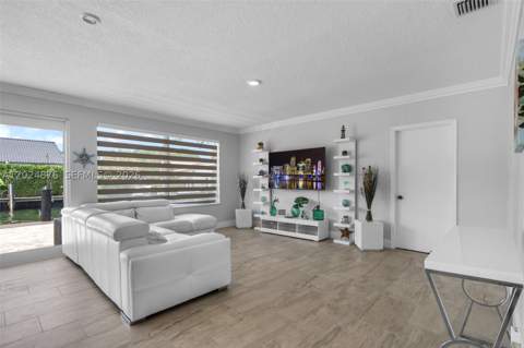 1261 NE 82nd St, Miami FL - photo 23 of 56