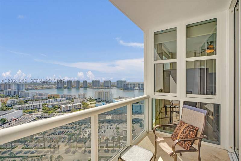 2 bedroom Condominium at 18201 Collins Ave 3707, Trump Royale Condo, Sunny Isles Beach — photo 2