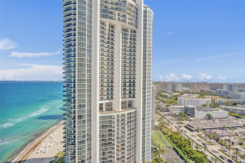 2 bedroom Condominium at 18201 Collins Ave 3707, Trump Royale Condo, Sunny Isles Beach — photo 3