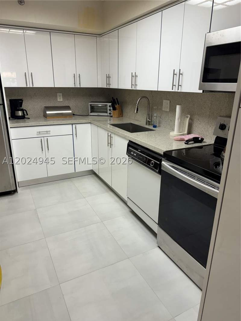 2 bedroom Condominium at 3600 Mystic Pointe Dr 208, Mystic Pointe Condo No On, Aventura — photo 2