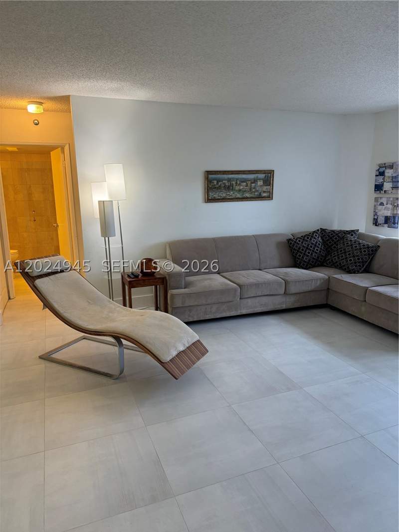 2 bedroom Condominium at 3600 Mystic Pointe Dr 208, Mystic Pointe Condo No On, Aventura — photo 3